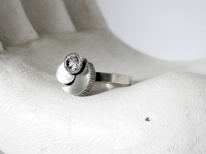 Karl Laine Finnfeelings Finland Finse Fins adjustable verstelbare ring 925 silver zilveren 1979 met bergkristal rock crystal modernist vintage scandinavian 70er seventies 4.JPG