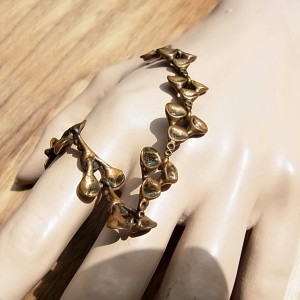 Hannu Ikonen Finland bronze bronzen armband bracelet reindeer moss rendier mos vintage modernist scandinavian 4.JPG