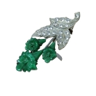 Art Deco metalen dress of revers clip met handgesneden malachiet, 40er - 50er jaren.